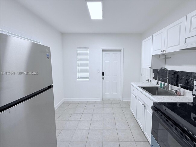 Photo - 1625 S Federal Hwy Unit 4