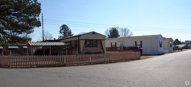 Building Photo - 3000 John Harden Dr