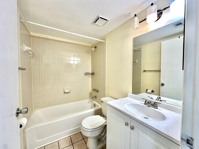 Photo - 251 Palm Cir W Unit 206