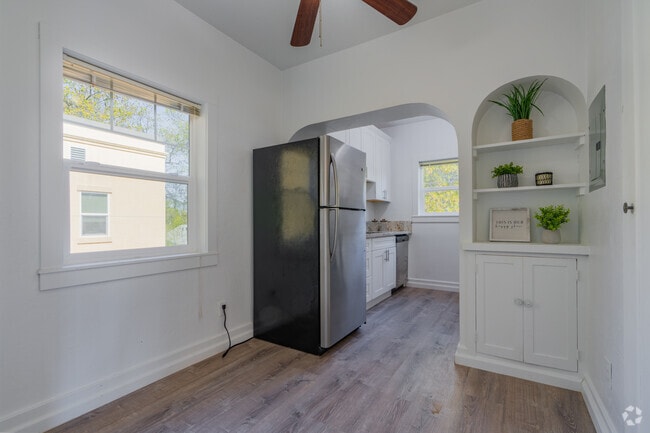 3BR, 1BA - 1200 SF - Kitchen - Almond Heights