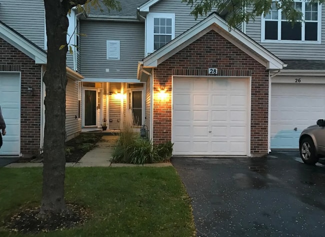 Photo - 28 Waverly Ct Townhome