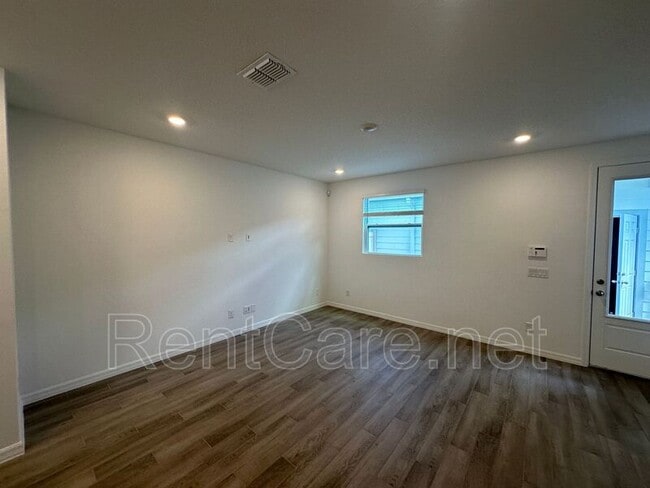 Photo - 6541 Cyrils Dr