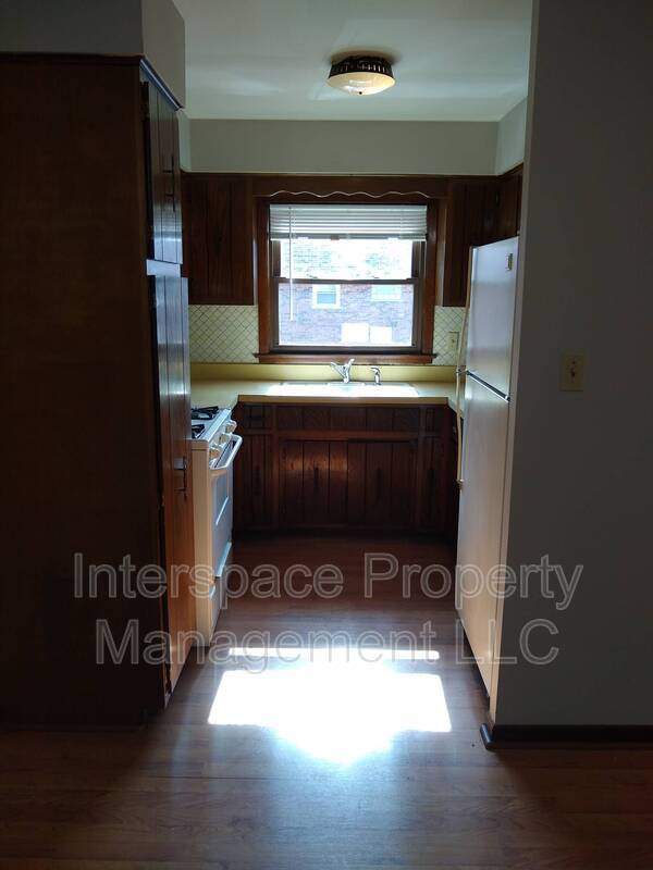 Photo - 7017 99th St