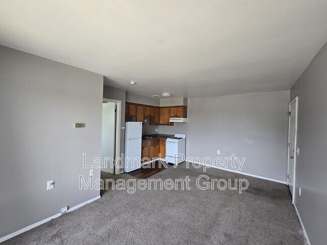 15811 Harper Ave Unit 07