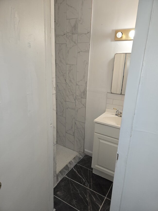 Photo - 7022 Surrey Dr Unit 1