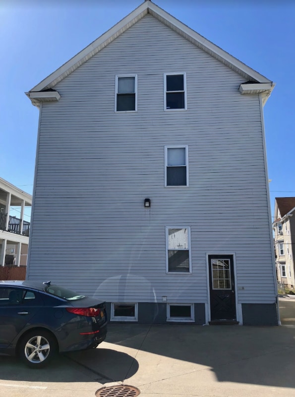 Photo - 22 Lawrence St Unit 2R