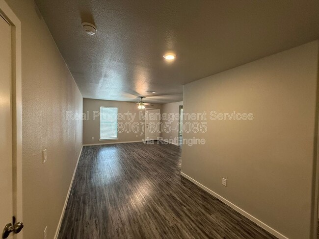Photo - 7541 33rd St