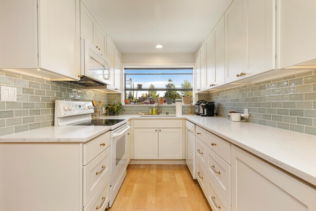 Photo - 10828 23rd Ave NE Unit ID1353851P