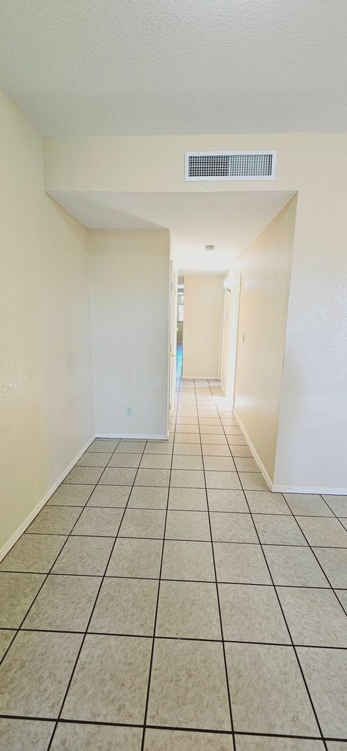 Photo - 3901 Van Buren Ave Unit B