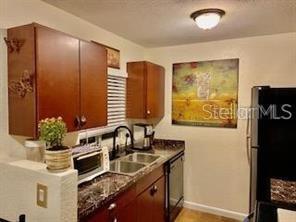 3206 W Azeele St Unit 220