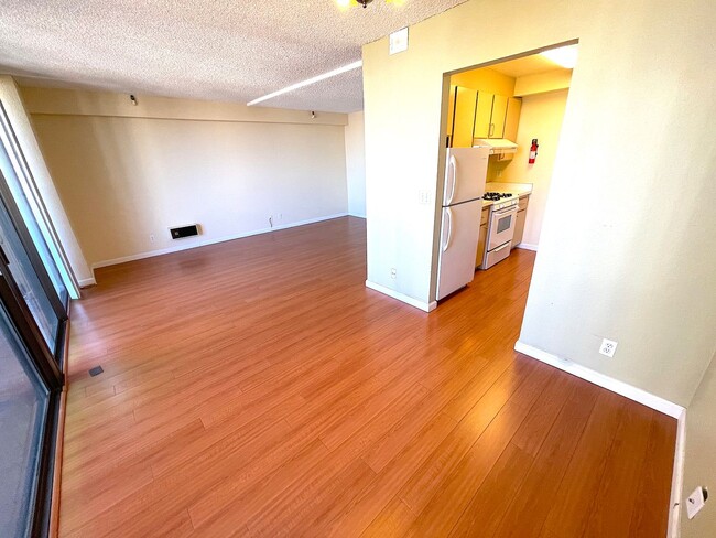 Photo - Spacious 2 bed 1.5 bath condo in Oakland's...