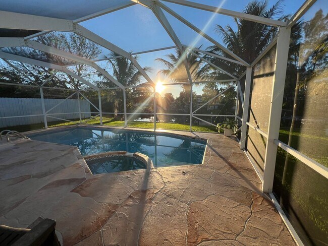 Photo - 1877 Meadow Ct