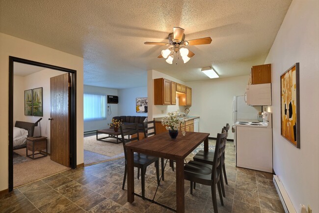 Photo - Prairiewood Courts