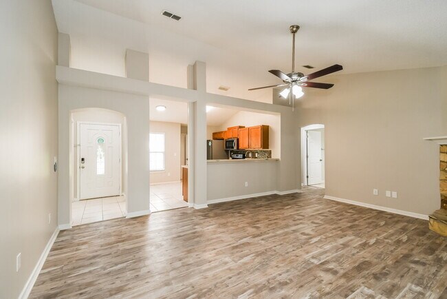 Photo - 1630 Farm Way