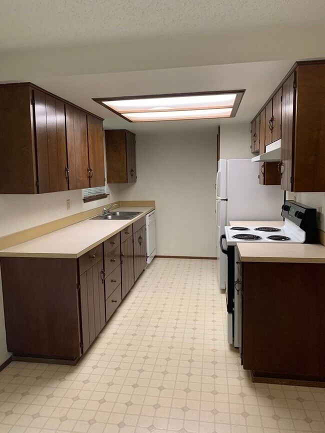 Nice 2 Bedroom Duplex in Edgewood! - Nice 2 Bedroom Duplex in Edgewood! House