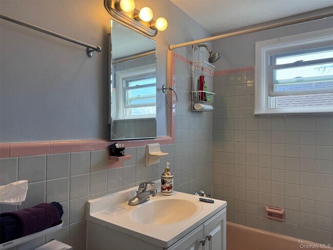 Photo - 549 E Park Ave