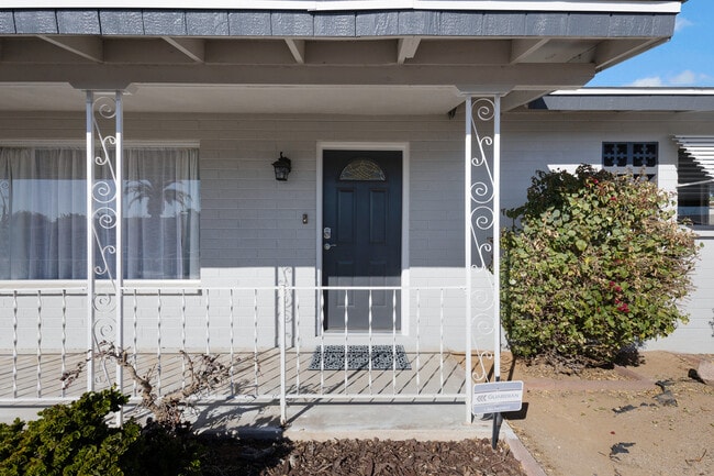 Photo - 5434 E Dodge St