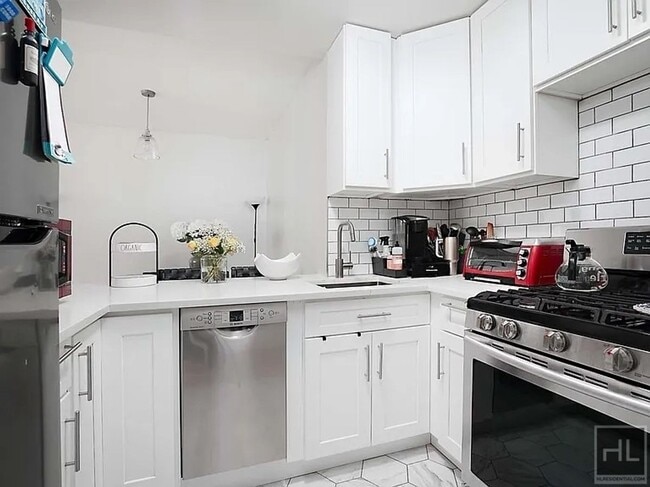 Photo - VERONICA PLACE Unit 3E