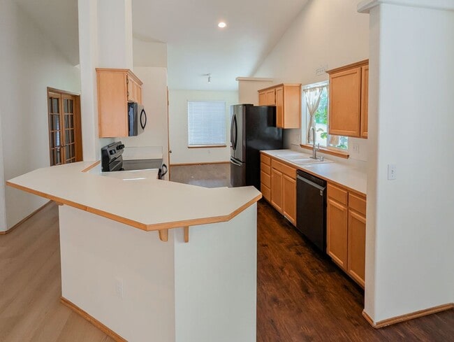 Photo - Beautiful 3 bed, 2 bath Rambler with fully...