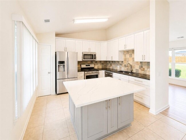 414 Darter Dr NW
