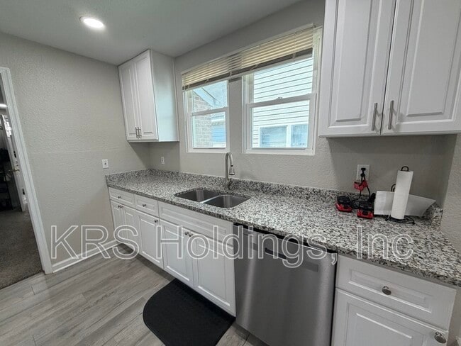 Photo - 1709 Freeney Ave