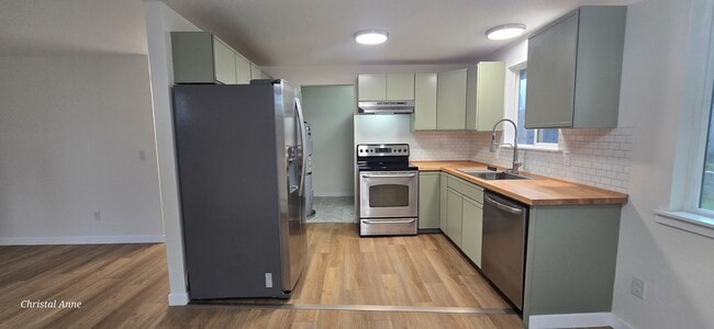 Photo - Updated 2 bedroom with a bonus room