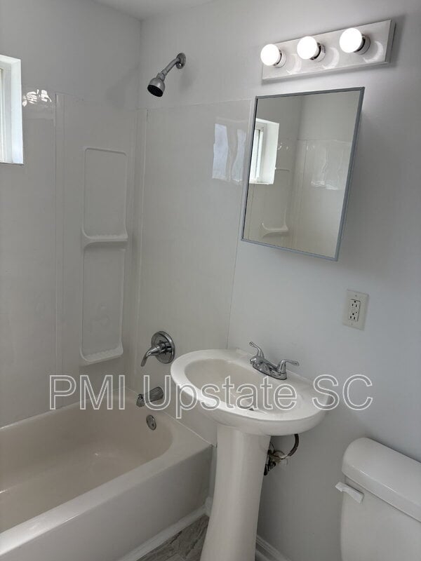 Photo - 201 Chandler Dr Unit Apt 16D