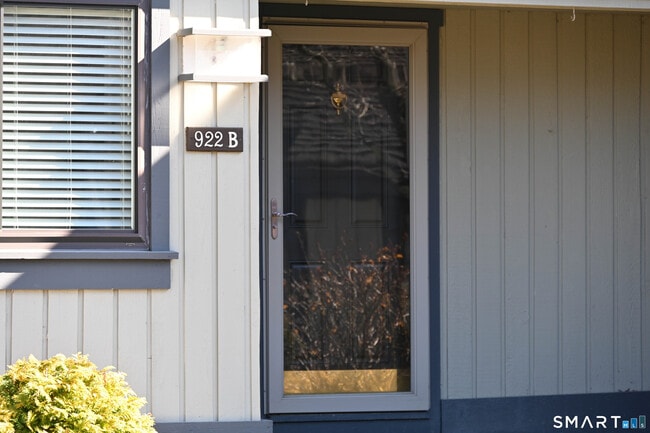 Photo - 922 Heritage Vlg Unit B