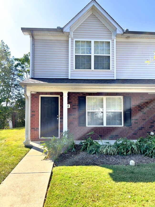 Building Photo - Perfect For Roommates! Unit 318 Doe Ridge Ct