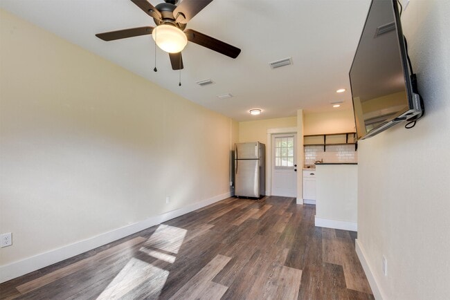 Photo - 1500 Dacron Dr Unit #102