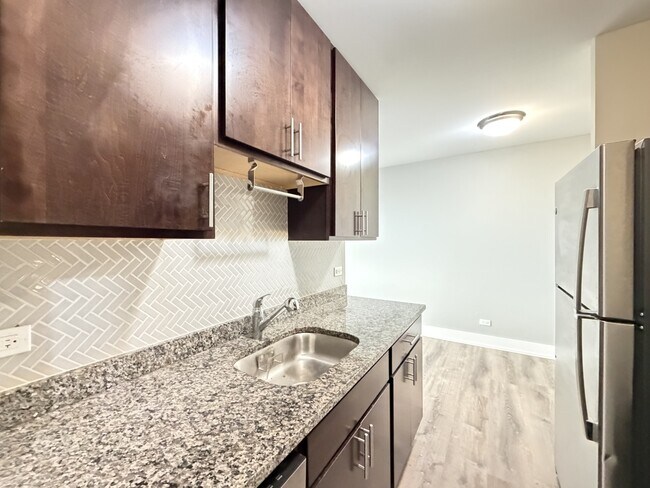 Photo - 447 W Surf St Unit 714