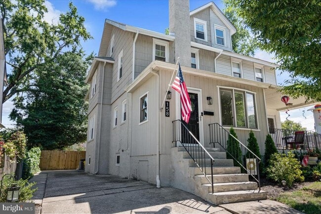 Photo - 158 Lafayette Rd