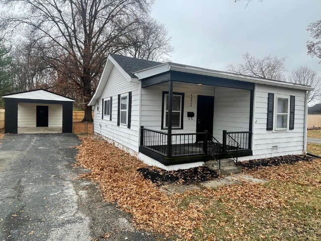 Photo - 2 Bedroom located on a quiet street in popular Beech Grove