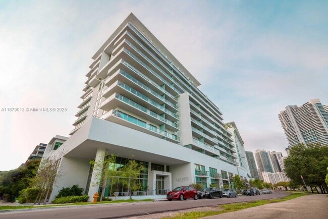 Building Photo - 1600 SW 1st Ave Unit 409 Rental