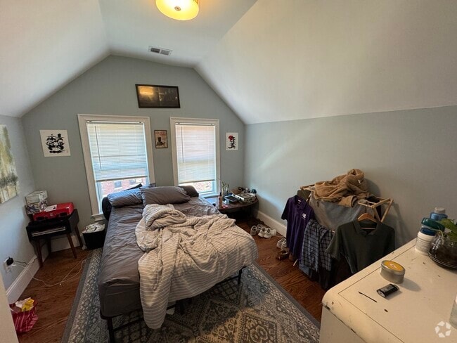 Building Photo - 3 Hamilton Rd Unit 2 Rental