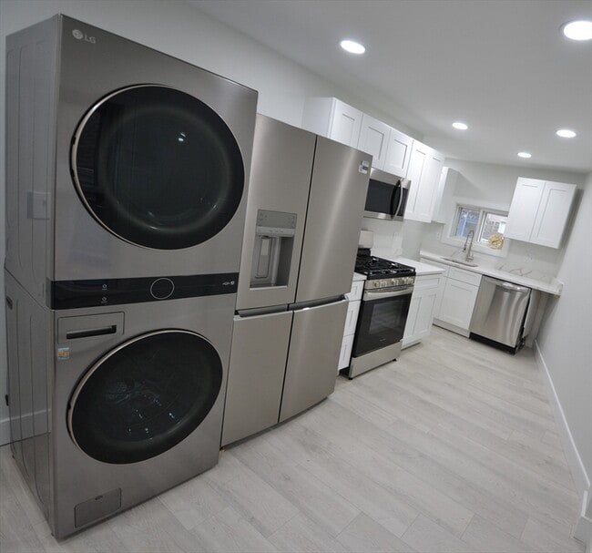 Photo - 15 Avalon St