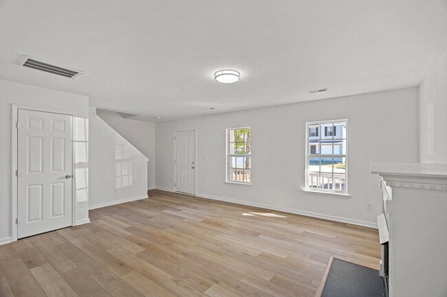 Photo - 5628 Henderson Oaks Dr