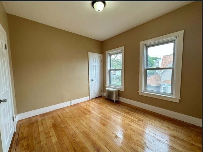 Photo - 397 Ash St Unit 1