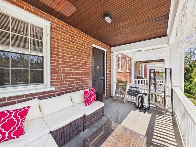 Photo - 3320 W Grace St Unidad 3318 A