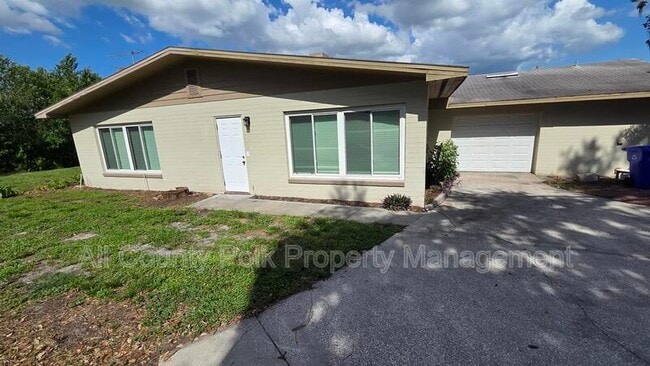 Building Photo - 925 Sikes Blvd