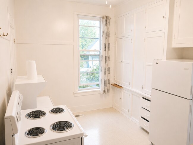 Photo - 2555 N Humboldt Blvd