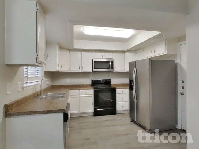 Photo - 11519 Perry Rd