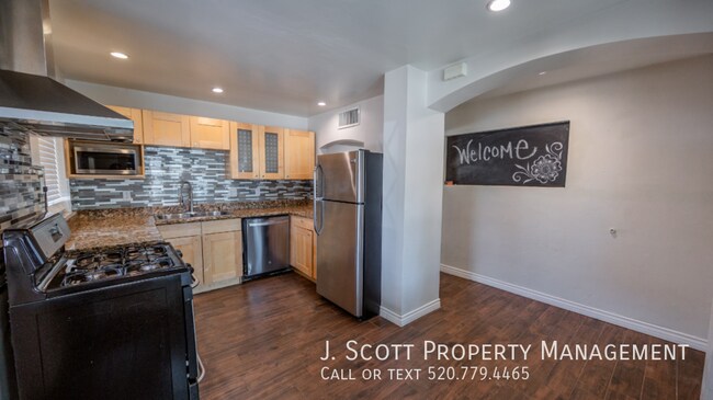 Photo - 2901 N Miller Rd Casa