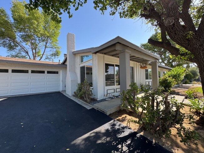Photo - Newly Remodeled Gorgeous Open Floor Plan on a large Corner Lot
