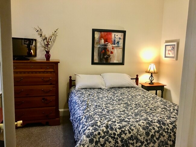 Photo - 314 Nahatan St Unit Great hotel Alternative