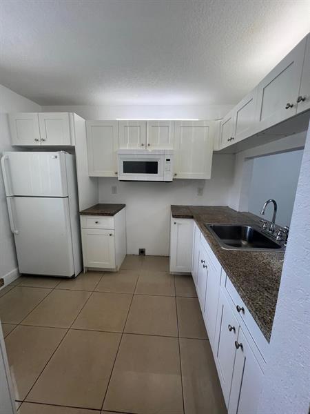 Photo - 9165 NW 1st St Unidad 102