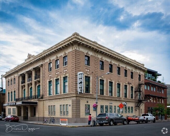 Building Photo - 112 N Pattee St Unit 311 Rental