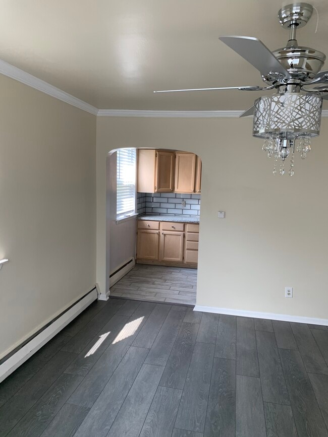 Living room - 157 Burmont Rd Unit 1