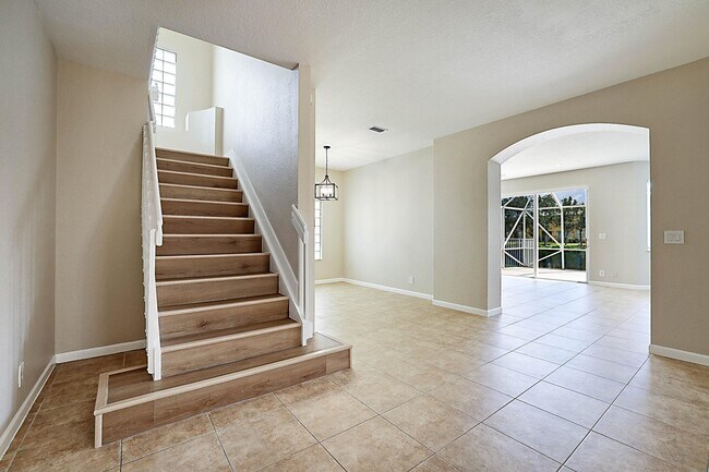 Photo - 122 Kensington Way