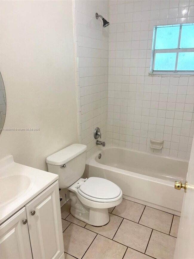 Photo - 10621 SW 170th Terrace Unidad 10621